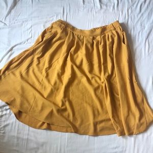 Yellow a-line skirt with pockets